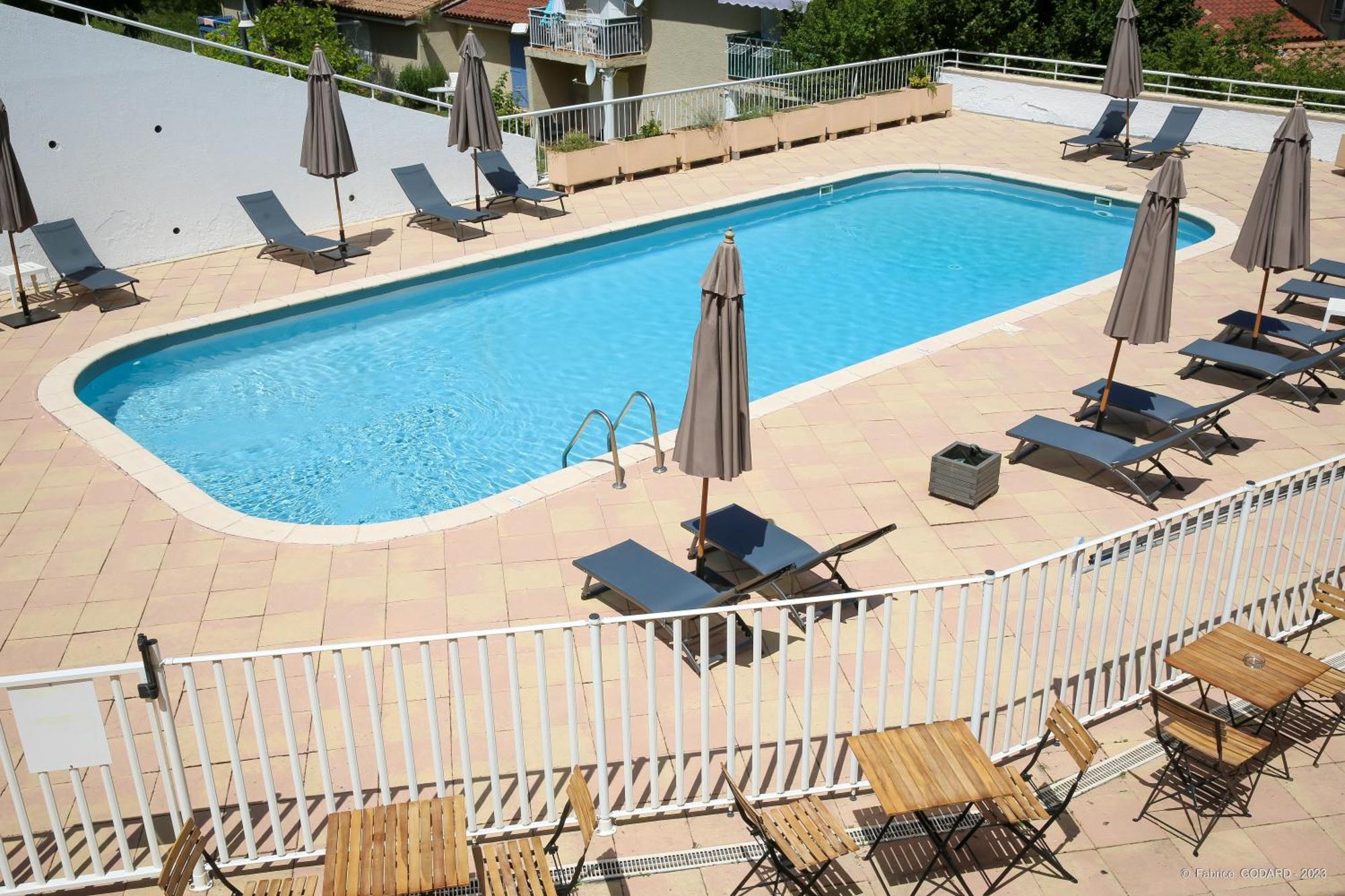 Hotel Le Refuge Des Sources Дин Ле Бен Екстериор снимка