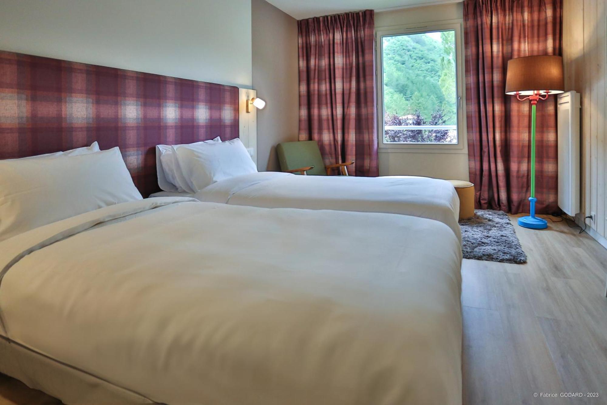Hotel Le Refuge Des Sources Дин Ле Бен Екстериор снимка