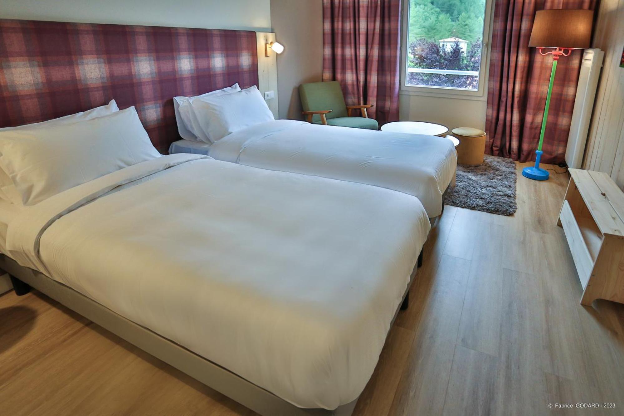 Hotel Le Refuge Des Sources Дин Ле Бен Екстериор снимка