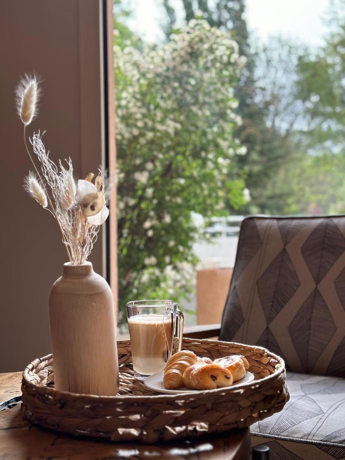 Hotel Le Refuge Des Sources Дин Ле Бен Екстериор снимка